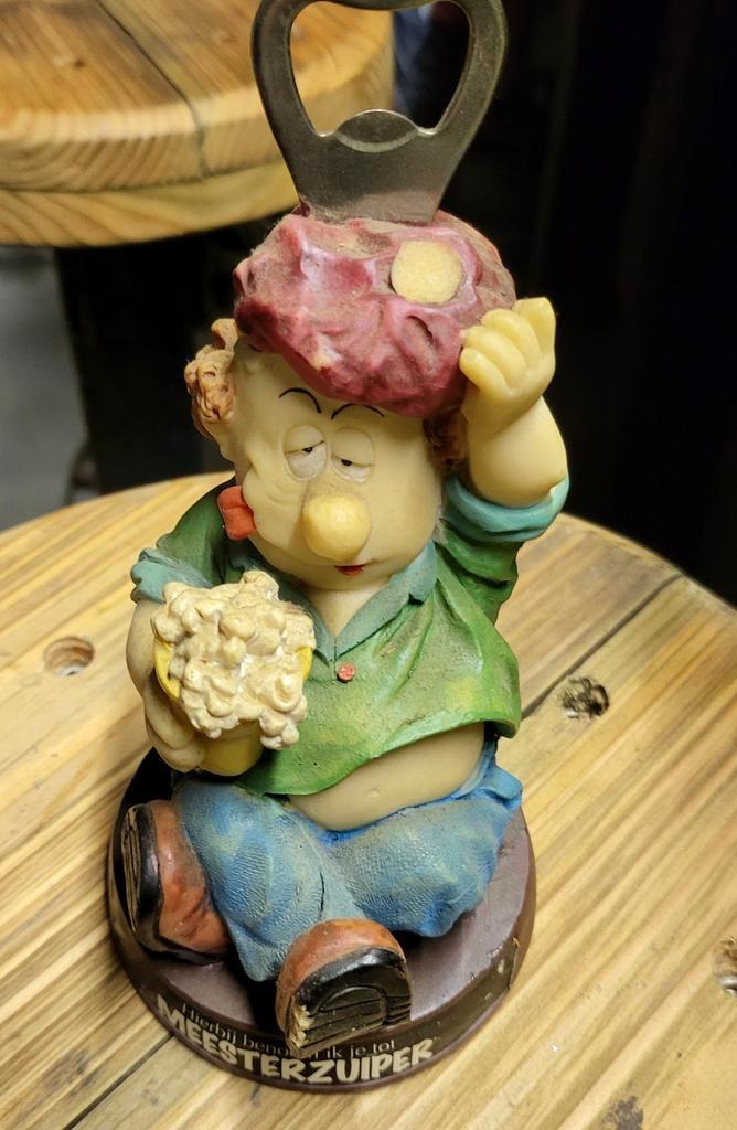 Image : Meesterzuiper, également un soustracteur, Collections, Statues & Figurines, Comme neuf, Enlèvement ou Envoi