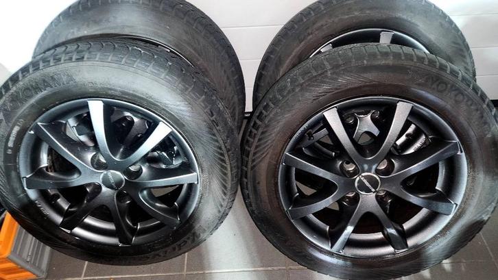 Jantes 15" borbet 4x100 avec pneus hivers yokohama 185 65 15, Auto-onderdelen, Banden en Velgen, Banden en Velgen, Winterbanden