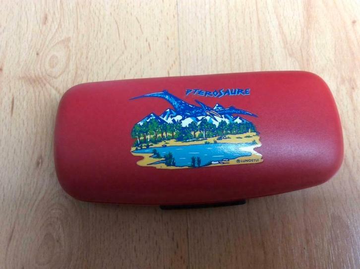 Rode brillendoos - met dinosaurus (kleiner model), Bijoux, Sacs & Beauté, Lunettes de Soleil & Lunettes | Femmes, Utilisé, Lunettes