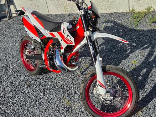 50CC Beta rr50 track /// parfait état ///, Fietsen en Brommers, Brommers | Derbi, Nieuw, Klasse B (45 km/u), Ophalen