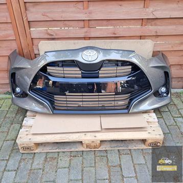 VOORBUMPER TOYOTA YARIS IV 20-24 R NIEUW PDC beschikbaar voor biedingen