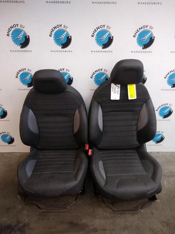 Peugeot 2008 Half leder interieur  beschikbaar voor biedingen