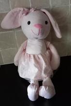 Knuffel Konijn Ballet pop  is 50 cm, Ophalen of Verzenden, Zo goed als nieuw, Konijn
