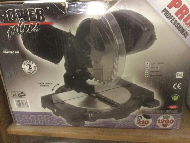 Afkortzaag Power plus +3 zaagbladen 210mm, Doe-het-zelf en Bouw, Gereedschap | Zaagmachines, Zo goed als nieuw, Afkortzaag, Ophalen