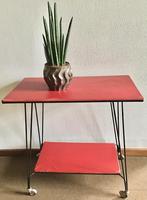 Vintage tafeltje/trolley in rode skai , jaren ‘50/60, Ophalen, Gebruikt