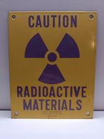 Rare Plaque Émaillée Année 50-60 - RADIOACTIVE, Enlèvement ou Envoi, Comme neuf