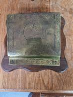 Dagbladhouder. hout en bronzen plaat., Antiek en Kunst, Ophalen