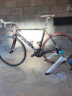 Racefiets en Tacx rollen samen, Ophalen, Aluminium