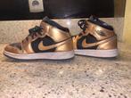 Air Jordan 1 mid GS "metallic gold", Zwart, Nike, Ophalen of Verzenden, Zo goed als nieuw