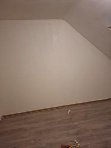 Homme a tous faire  beschikbaar voor biedingen