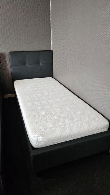 *** Eenpersoonsbed 90x200 zo goed als nieuw*** beschikbaar voor biedingen