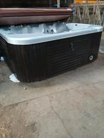 Jacuzzi gratis geleverd geplaatst 1jaar garantie, Ophalen of Verzenden, Zo goed als nieuw