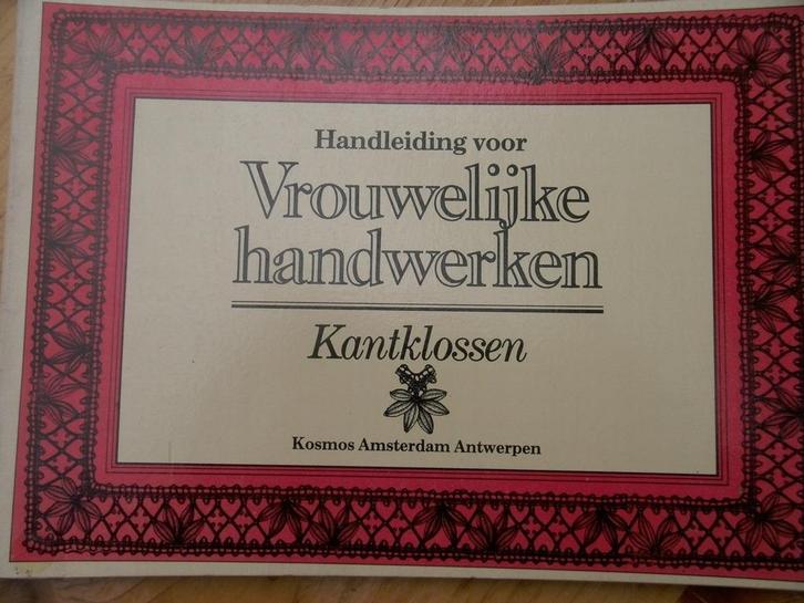 Handleiding voor vrouwelijke handwerken ....., Hobby en Vrije tijd, Kantklossen, Gebruikt, Boek of Tijdschrift, Ophalen of Verzenden