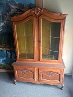 LOT 102: Vintage vitrinekast met leggers, Huis en Inrichting, Ophalen, Gebruikt, 100 tot 150 cm, Klassiek