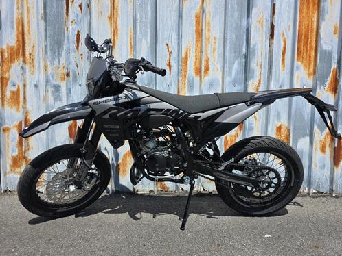 Sherco 50-SM-RS Blackmoon | Topdeal | Enkel B-Klasse, Fietsen en Brommers, Brommers | Derbi, Nieuw, Klasse B (45 km/u), Ophalen of Verzenden