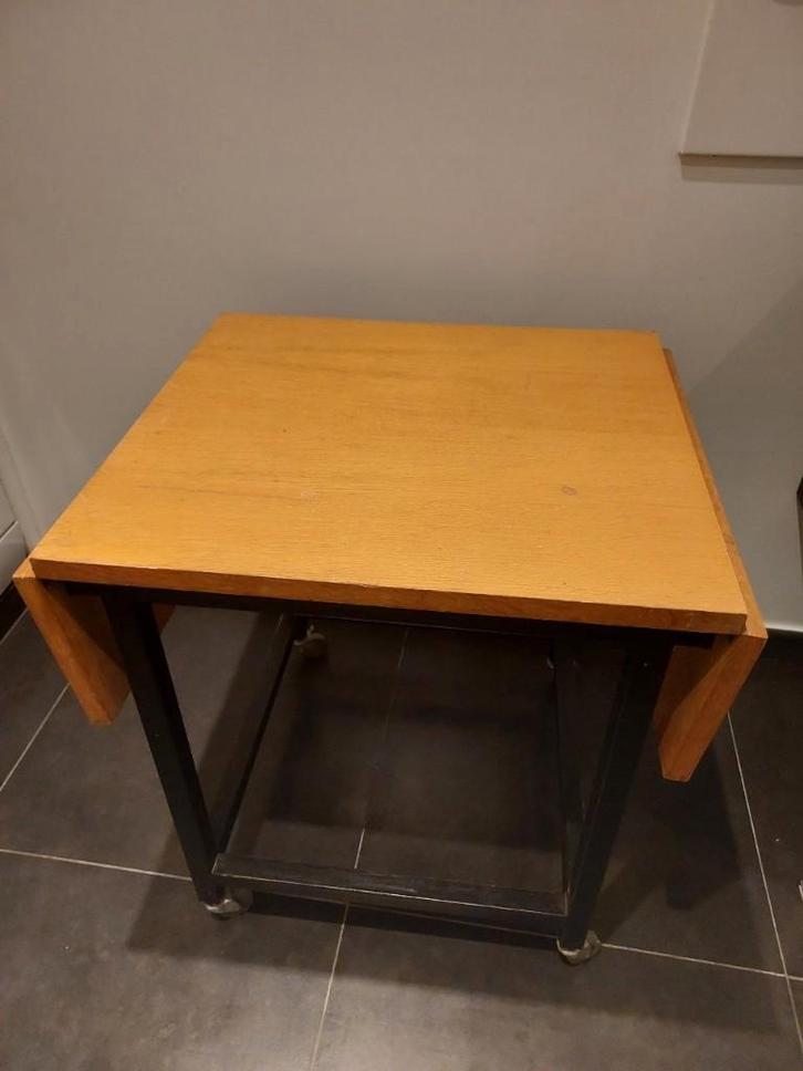 Table basse pliante sur roulettes, Maison & Meubles, Tables | Tables de salon, Utilisé, 50 à 75 cm, Moins de 50 cm, 50 à 100 cm