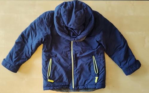Blauwe winterjas maat 110, Kinderen en Baby's, Kinderkleding | Maat 110, Gebruikt, Jongen, Jas, Ophalen of Verzenden