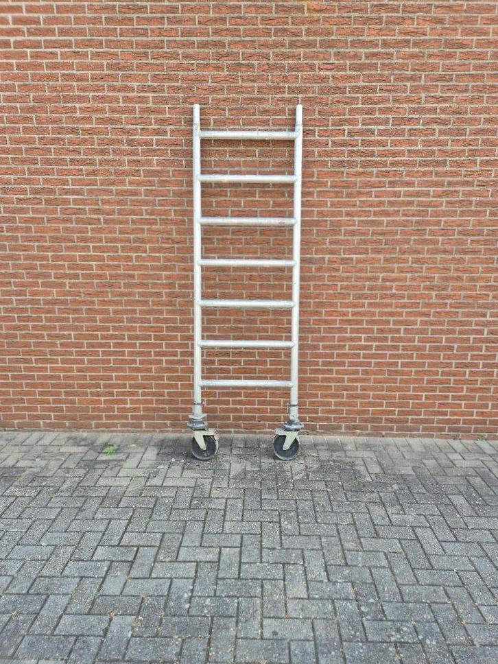 Aluminium Stelling Altrex, Doe-het-zelf en Bouw, Overige Doe-Het-Zelf en Bouw, Zo goed als nieuw, Ophalen