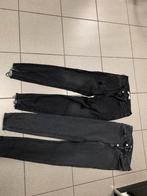 2 zwarte  dames jeans broeken maat 36/38 zara, Kleding | Dames, Spijkerbroeken en Jeans, Ophalen, Zo goed als nieuw
