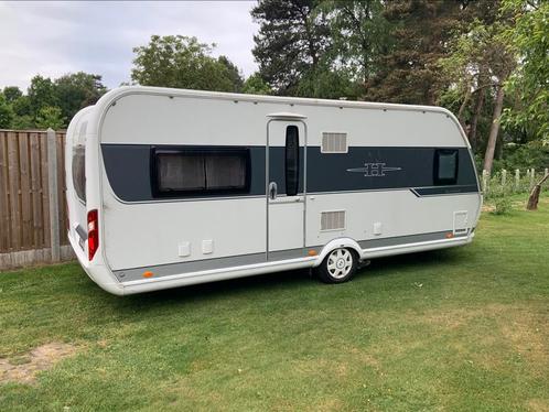 Hobby 560cfe met mover en vercovan voortent, Caravans en Kamperen, Caravans, Particulier, tot en met 4, 1250 - 1500 kg, Rondzit