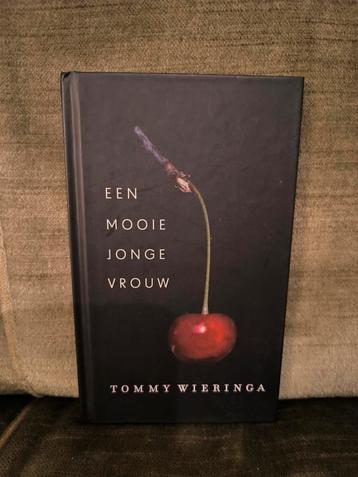 Een mooie jonge vrouw.     (Tommy Wieringa) beschikbaar voor biedingen