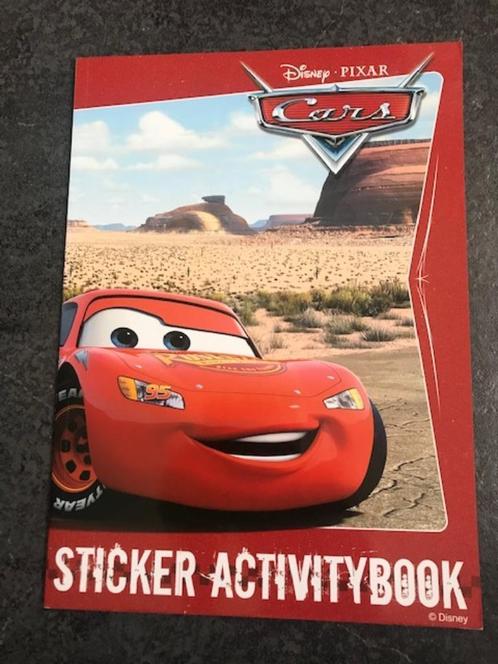 Cars - Sticker & activity boek, Livres, Livres pour enfants | Jeunesse | Moins de 10 ans, Neuf, Enlèvement