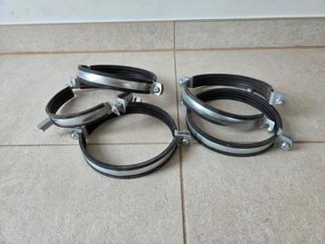 Ophangbeugel voor spiraalbuis galva Ø 125mm + rubber inlage beschikbaar voor biedingen