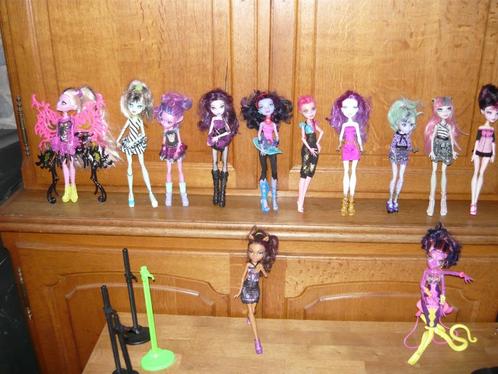 LOT DE POUPEE MONSTER HIGH, Kinderen en Baby's, Speelgoed | Poppen, Zo goed als nieuw, Ophalen