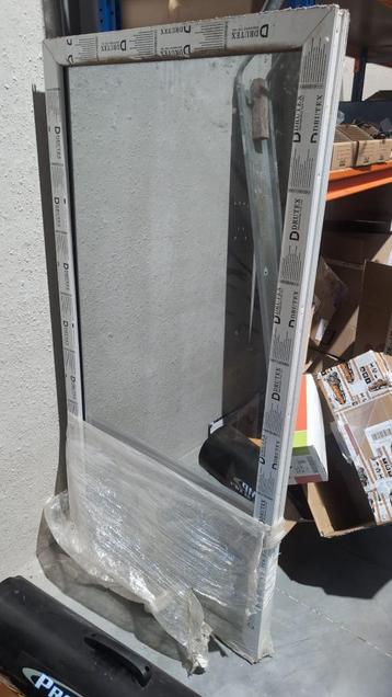Spiegelglas raam met 4 dubbel glas - DRUTEX beschikbaar voor biedingen