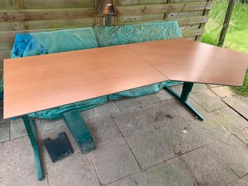 Bureau beschikbaar voor biedingen