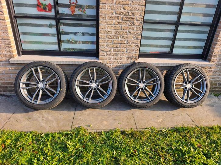 Tesla model 3 winterset - nieuwe winterbanden 235/45/18 XL, Auto-onderdelen, Banden en Velgen, Band(en), Winterbanden, 18 inch