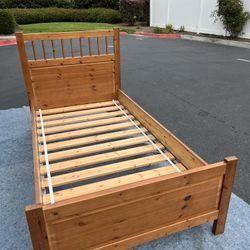 Hemnes Ikea eenpersoonsbed 90x200 cm
 beschikbaar voor biedingen