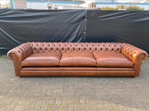 Mega grote Chesterfield zetel sigaren cognac GRATIS GELEVERD, Antiek en Kunst, Antiek | Meubels | Stoelen en Sofa's, Ophalen of Verzenden