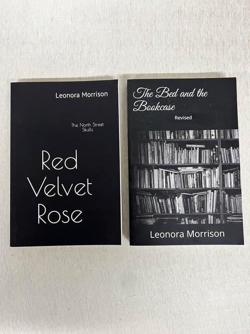 Leonora Morrison 2X + SIGNATURE parterre roses velours, Livres, Livres Autre, Comme neuf, Enlèvement ou Envoi