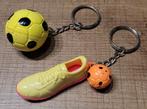 2 sleutelhangers: voetbal, Enlèvement ou Envoi, Utilisé, Sport