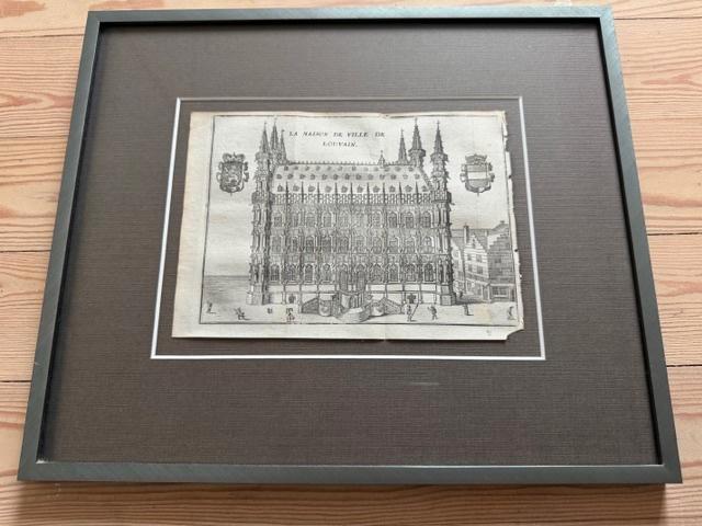 Leuven stadhuis vroeg 18e eeuwse print, Antiek en Kunst, Kunst | Etsen en Gravures, Ophalen of Verzenden