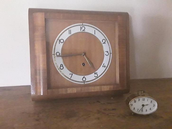 Art deco wandklok Junghans, Antiek en Kunst, Curiosa en Brocante, Ophalen of Verzenden
