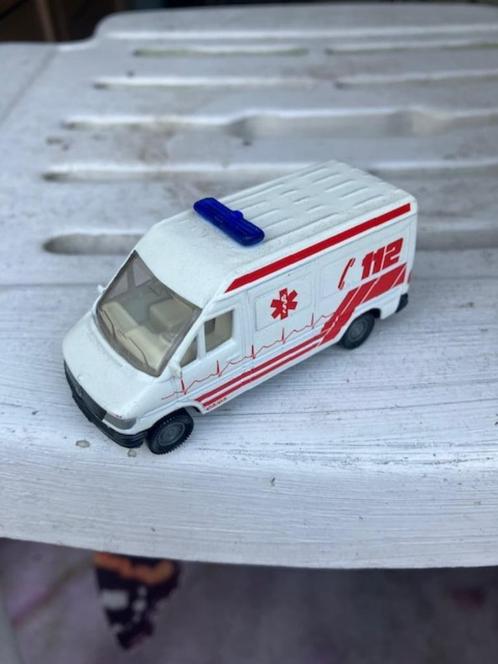 siku mercedes ambulance, Verzamelen, Overige Verzamelen, Verzenden