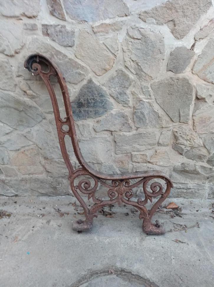 3 pieds de banc en fonte, Tuin en Terras, Tuinbanken, Gebruikt, Overige materialen, Ophalen