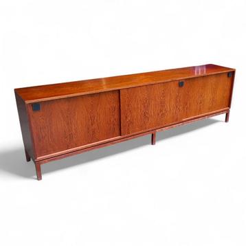 Alfred Hendrickx Belform vintage dressoir uit de jaren 60  beschikbaar voor biedingen