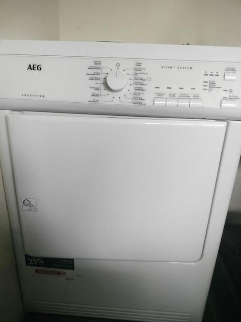 Sèche linge très peu servi, Electroménager, Sèche-linge, Comme neuf, Évacuation d'air, Chargeur frontal, 6 à 8 kg, Enlèvement