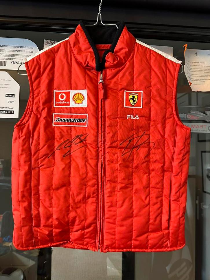 Ferrari – signé Michael Schumacher & Rubens Barrichello, Verzamelen, Automerken, Motoren en Formule 1, Zo goed als nieuw, Ophalen of Verzenden
