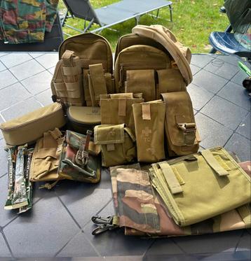 Lot accessoires militaires 