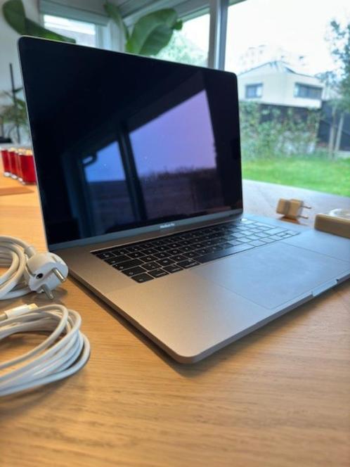 MacBookPro 15.4 inch retina I9core met 1TB SSD (2019), Informatique & Logiciels, Apple Desktops, Comme neuf, Autres modèles, SSD