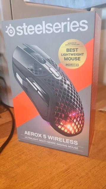 Aerox 5 wireless gaming mouse beschikbaar voor biedingen