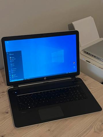 Ordinateur portable HP 17,3 pouces (comme neuf)  disponible aux enchères