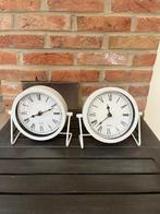 2 petites horloges sur pied, Ophalen, Gebruikt