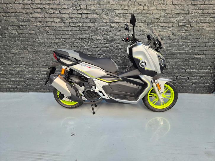 QJ motor ATR 125 - 2025 - 0km - Remise !!, Motos, Motos | Marques Autre, Entreprise, Scooter, jusqu'à 11 kW, 1 cylindre, Permis Moto A1 minimum