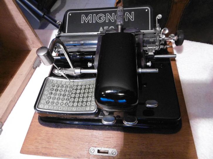 Antiek AEG mignon model 4 typewriter, Divers, Machines à écrire, Comme neuf, Enlèvement