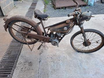 Gillet 98cc motorvrouw of priester  beschikbaar voor biedingen